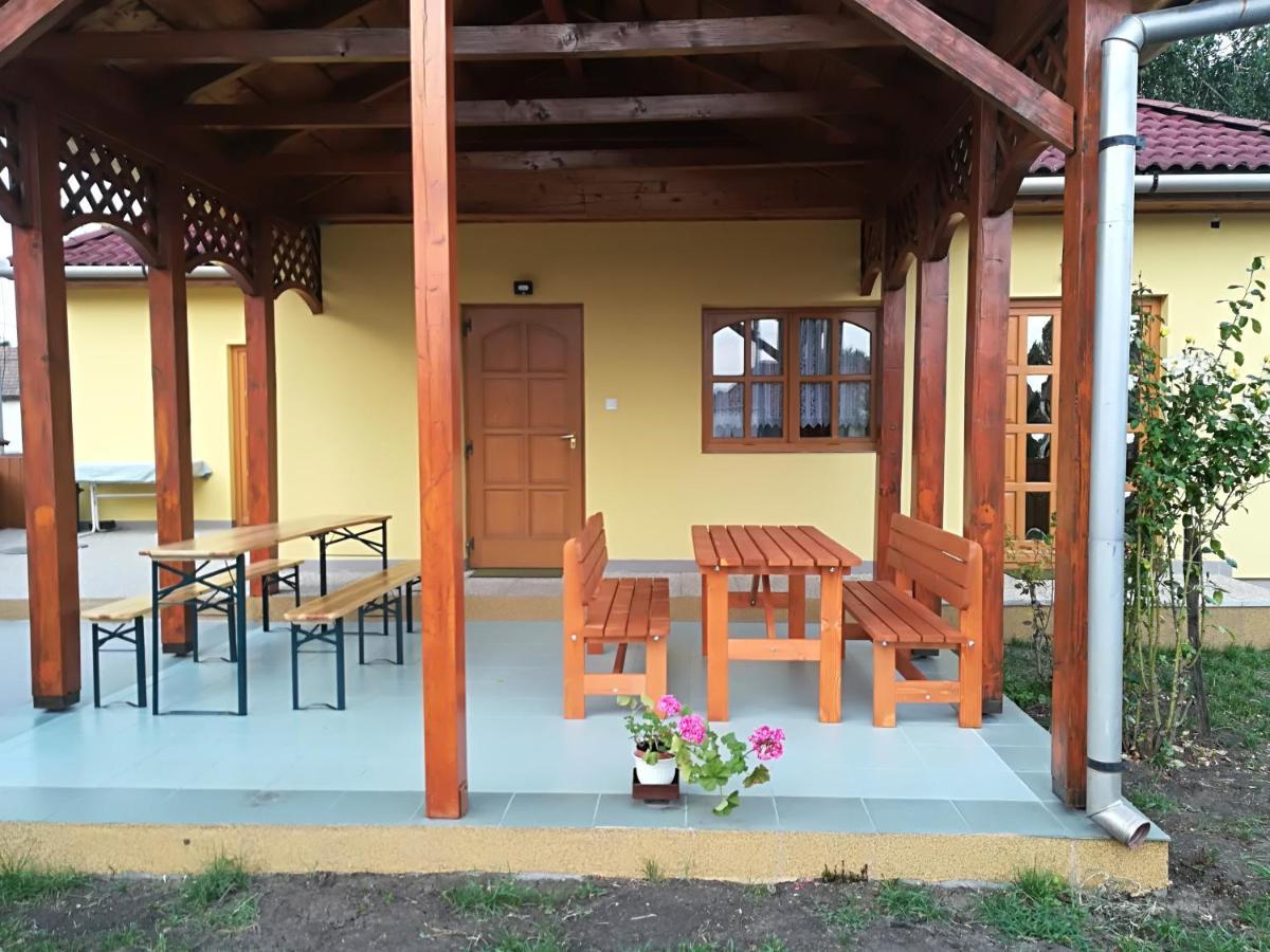 Éden Vendégház Kisnána Exterior foto