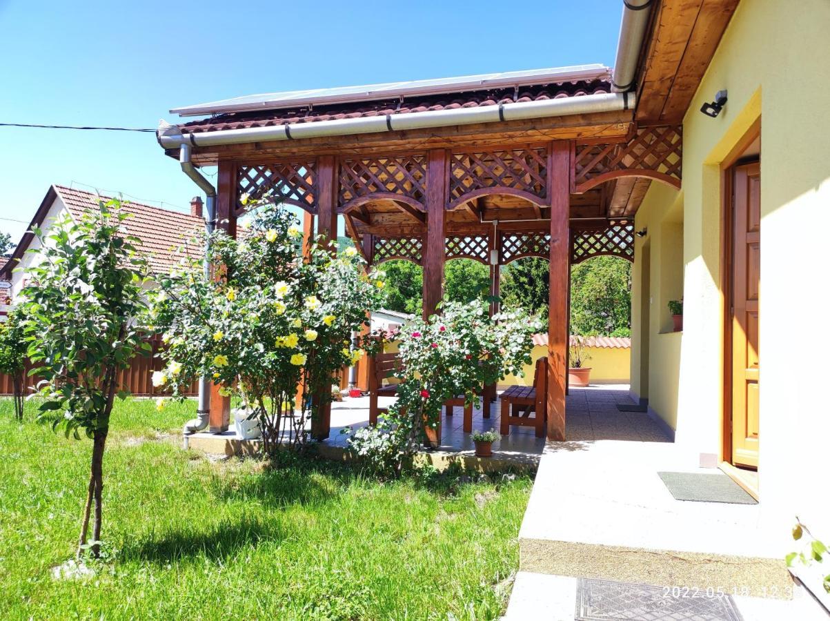 Éden Vendégház Kisnána Exterior foto