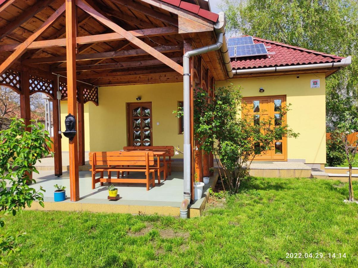 Éden Vendégház Kisnána Exterior foto
