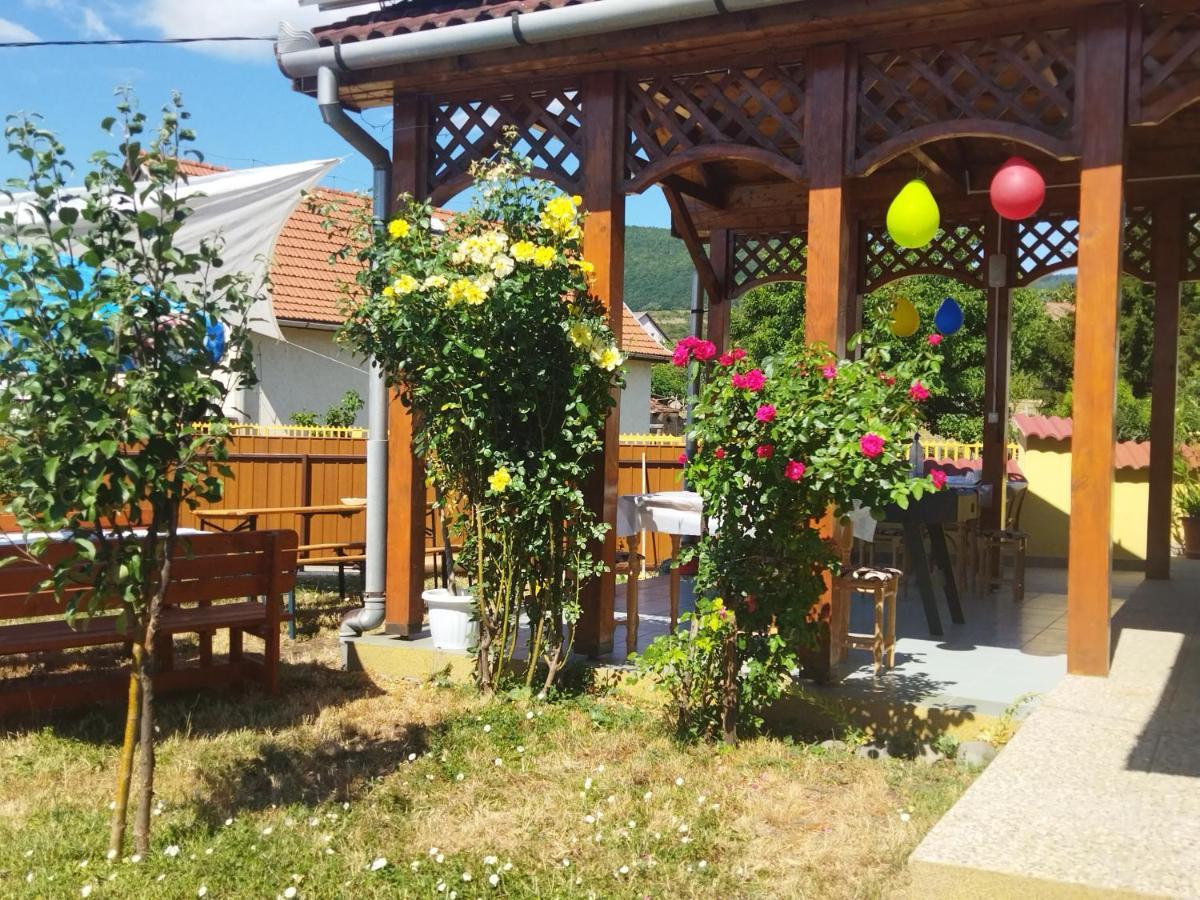 Éden Vendégház Kisnána Exterior foto